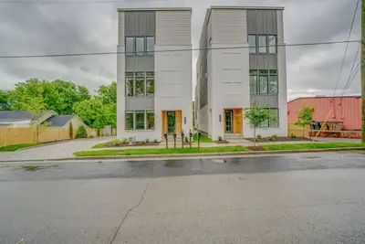 Image de ** Sleeps 40 ** Music City Reunion - * 4 unités * 12br * 14ba * Amazing Rooftops *