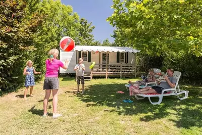 Image de Mobile home Cottage Confort - 2 chambres \/ 1 salle de bain 6 personnes