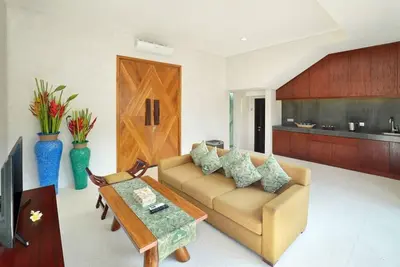 Propre, spacieuse, Villa calme à Nusa Dua, 2 chambres à coucher, près du parc culturel Gwk