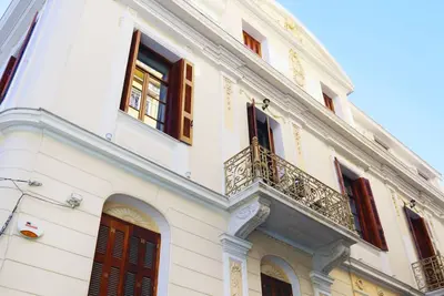 Image de (2a) Appartement néoclassique central d'une chambre dans le centre historique de Psirri!