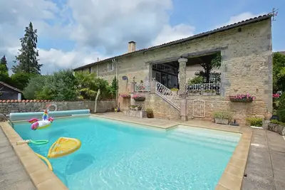 Image de Maison de vacances en Charente avec piscine
