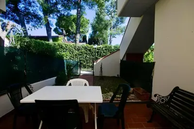 N142 - Numana, delightful villa with garden