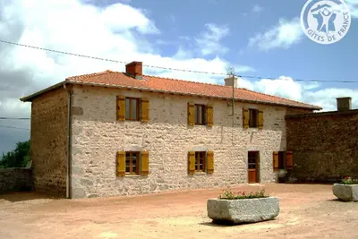 Image de Gîte isolé au calme avec cheminée, grand jardin et chemins privés