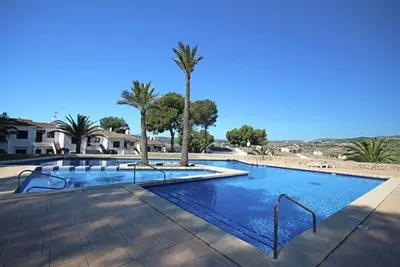 Image de Fantastique appartement familial de 3 chambres avec piscine commune