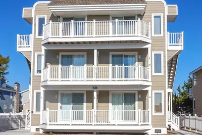 Image de Déposez vos sacs et profitez du style de vie Avalon!