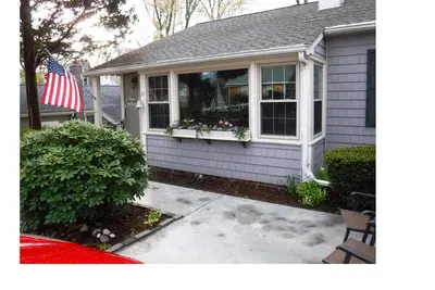 Image de Pittoresque 2 - Chambre Beach House 200 étapes à Pricilla Beach (plage privée)