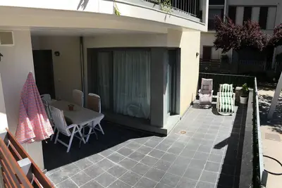 Image de Maison de ville avec barbecue et double garage fermé