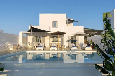 Image de Elitas Villa B, avec 3 chambres et piscine privée