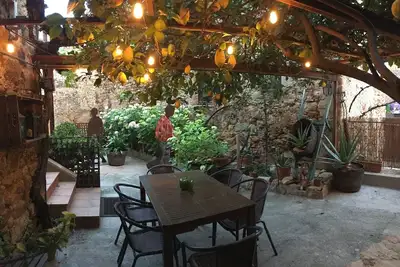 Image de Can Zoilo, au coeur du centre médiéval de Pals. Wifi Gratuit.