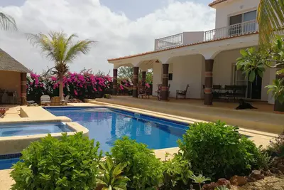 Image de Villa La Somone Vue 180° sur la Mangrove - 6-8 pers, Piscine, Poolbar