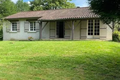 Image de Maison de campagne avec étangs en Périgord vert