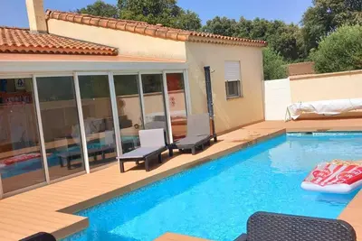 Maison avec piscine privée 4-5p