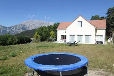 Image de Belle grande  maison de montagne