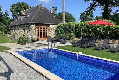 Image de Conversion de Grange individuelle luxueuse avec piscine chauffée et Wifi