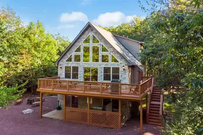 Image de \"Rocky Top\" au sommet de Skye Drive, idéal pour se divertir.