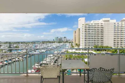 Image de Unité chic de 2 chambres à coucher sur 43 piles dans l'hôtel Ilikai!