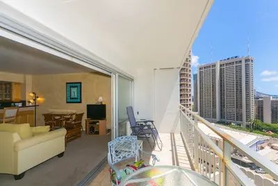 Image de Unité parfaite d'une chambre avec vue sur l'océan! Ilikai Hotel, très bien situé! Aller vite! A ++++