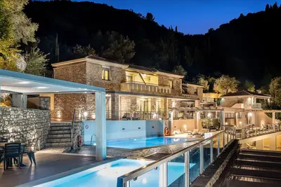 Si vous aviez un \"Roméo\", cela pourrait être votre \"balcon Juliette\" avec vue sur la mer. . .