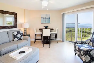 Image de Vues sur l'océan sans fin @The Top Floor Suite + Pool Beach Marina & Cafe