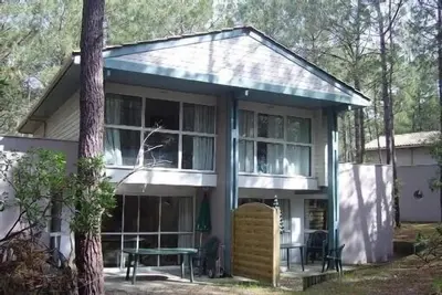 Image de Villa 7 personnes - piscine partagée, proche océan, lac, golf, tennis.