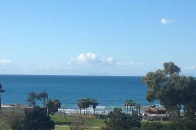 Image de Superbe penthouse en duplex côté plage dans la plage de première ligne exclusive et le golf Rio Real