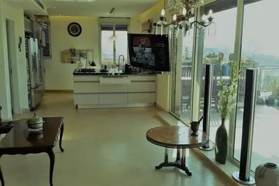 Image de Penthouse de vacances en famille, à 66 pas de la mer / de la plage, avec jacuzzi