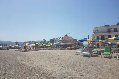 Image de Appartement lumineux à une minute de la plage