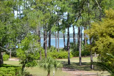 Image de Vue sur l'eau 3 Bed, 2 Ba Villa par South Beach Marina et Salty Dog, 8 personnes