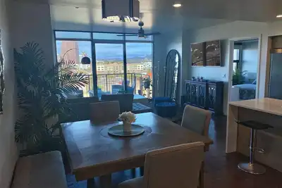 Image de Nouveau condo de luxe au coeur du quartier Roosevelt au centre-ville de Phoenix