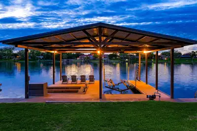 Image de Shade Tree Cottage - Parfait lac Lbj Getaway! Venez vous détendre et vous ressourcer