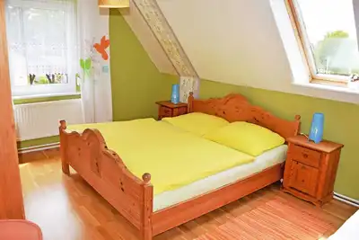 Image de 02 Appartement au jardin avant - Appartements à Baabe par le pêcheur et le péché Fru!