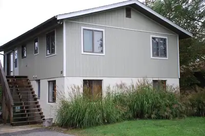 Image de Ditch Plains Beach Home à pied de la plage, du surf et de la pêche