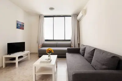 Image de Ben Yehuda St 21 Spacieux Appartement Avec Balcon.