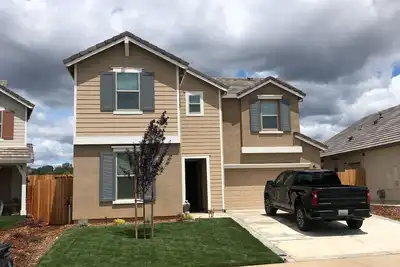 Image de Brand new 4 bed, 3 bath home. Construit en 2019