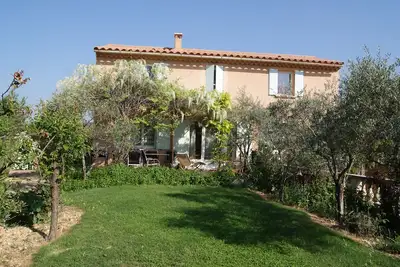 Image de Oulivade\nLuberon en Provence. A 4 kms de Roussillon Villa pour 6 personnes