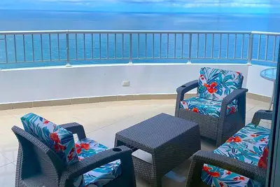 Image de Palmetto Suite Front To The Sea! ! ! !