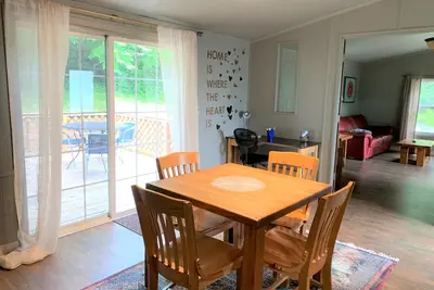 Image de Confortable maison privée de 2 chambres à coucher à State College