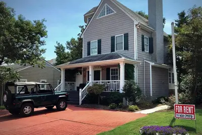 Image de \"Summer House\" - 116 52nd St. Oceanside North End 3 histoire.