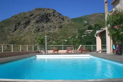 Image de Maison avec piscine, et vue sur Golfe de Saint-Florent.