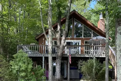 Image de Nouveau! Lakefront Resort Vivre dans la communauté des quatre étoiles Hideout!