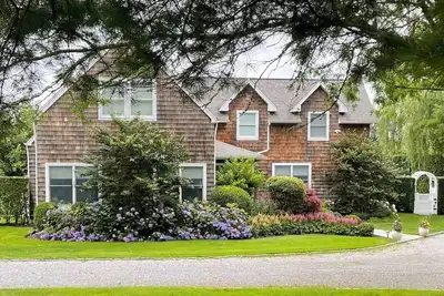 Image de Hamptons De Luxe! Vacances À Southampton! Meilleur emplacement près de la plage et de la ville.