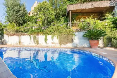 Image de 2dam01 - Maison accueillante 4 chambres avec piscine privée située dans un quartier calme
