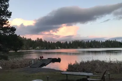 Image de Le chalet au bord du lac
