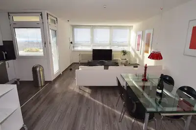 Image de Appartement design de 3 pièces entièrement équipé avec une vue imprenable