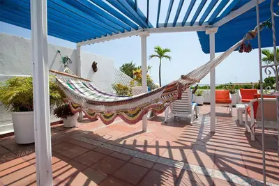 Image de Maison de charme dans la vieille ville avec Vue sur la mer