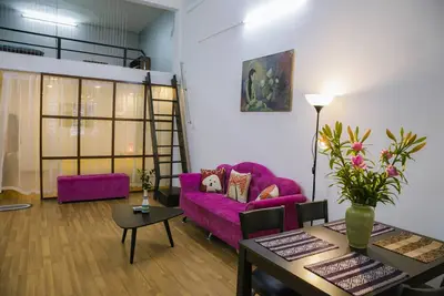 Image de Appartement Loft avec balcon et vue sur la ville dans le centre du vieux quartier