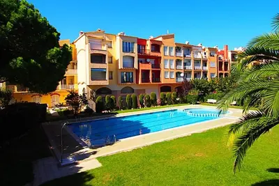 Image de Sur offre Bel appartement à Ampuriabrava. Plage 1ère ligne, centrale.