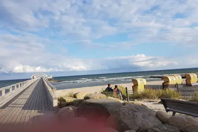 Image de Vacances entre forêt et vagues