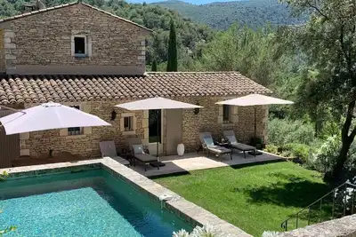 Image de La vie est belle, vue 180 °Luberon, piscine 8*4m, wifi, proche village- Bbq gaz
