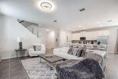 Image de Villa luxueuse de 6 chambres avec piscine / spa d'eau de mer, salle de jeux et clubhouse - À quelques minutes de Disney